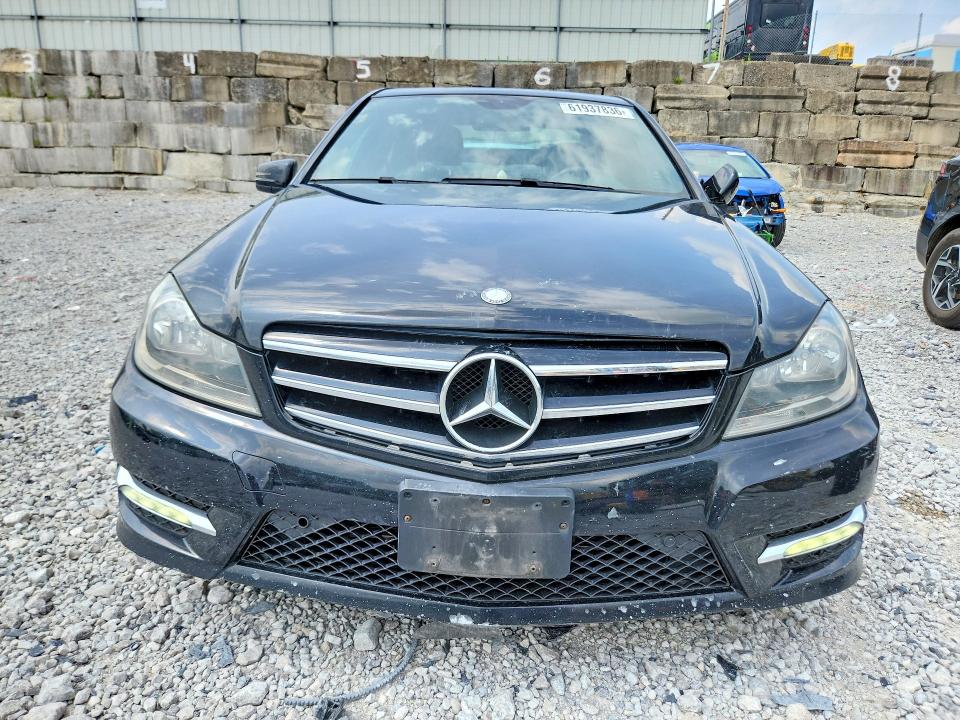 2014 Mercedes-benz C მანქანა იყიდება აუქციონზე, vin: WDDGF8AB9EG247873, აუქციონის ნომერი: 61937836