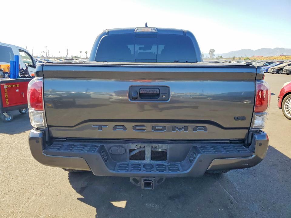 2022 Toyota Tacoma მანქანა იყიდება აუქციონზე, vin: 3TMCZ5AN8NM507808, აუქციონის ნომერი: 61721626