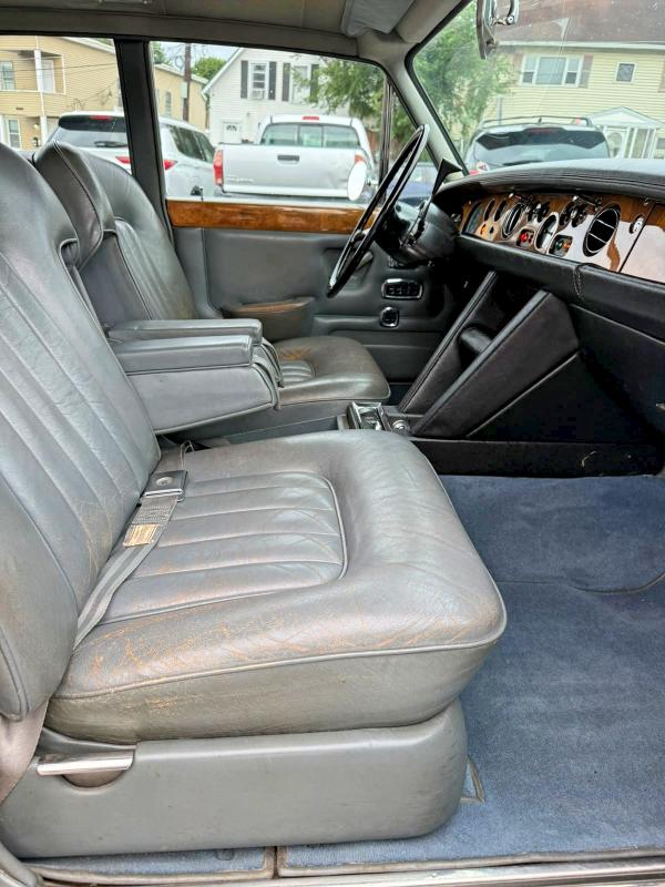 1968 Rolls-royce Silver Shado მანქანა იყიდება აუქციონზე, vin: SRX6202, აუქციონის ნომერი: 60463226