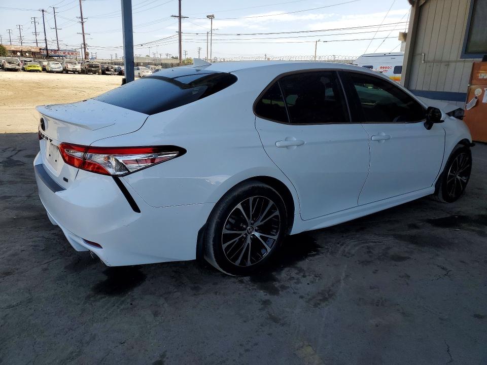 2020 Toyota Camry მანქანა იყიდება აუქციონზე, vin: 4T1G11AK5LU504991, აუქციონის ნომერი: 61409296