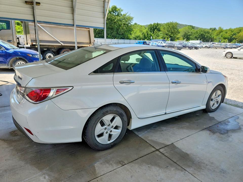 Продаж на аукціоні авто 2011 Hyundai Sonata, vin: KMHEC4A46BA008120, номер лоту: 61985666