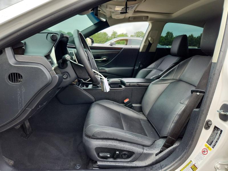 60658836 :رقم المزاد ، 58ABZ1B14KU041760 vin ، 2019 Lexus Es مزاد بيع