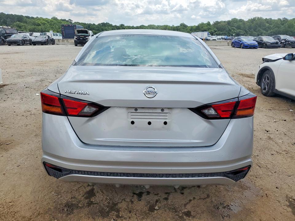 60117046 :رقم المزاد ، 1N4BL4BV5NN319961 vin ، 2022 Nissan Altima مزاد بيع