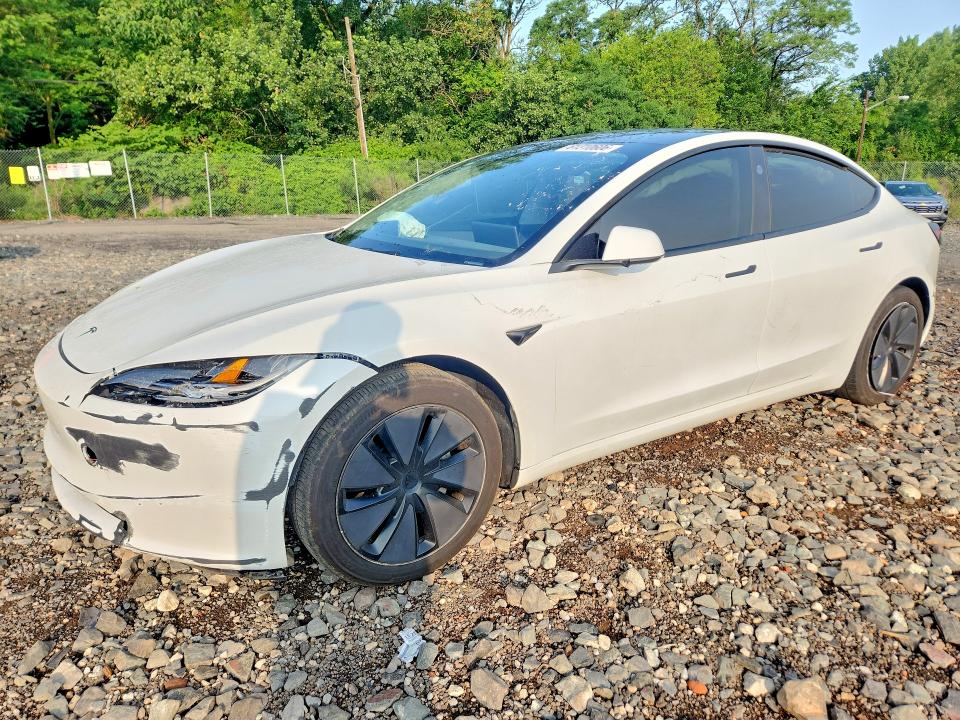61310606 :رقم المزاد ، 5YJ3E1EA5SF980397 vin ، 2025 Tesla Model 3 مزاد بيع