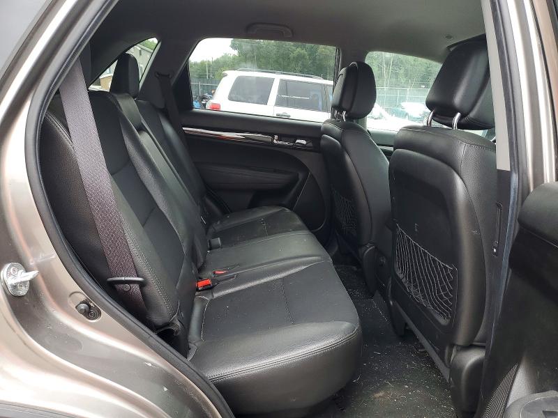 62027826 :رقم المزاد ، 5XYKU4A20BG043125 vin ، 2011 Kia Sorento مزاد بيع