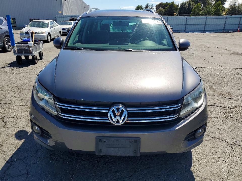 Продажа на аукционе авто 2013 Volkswagen Tiguan, vin: WVGAV7AX1DW547741, номер лота: 61067466