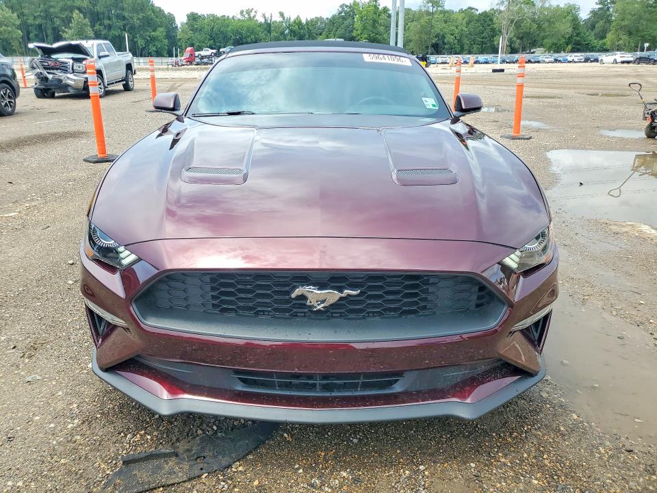 59641096 :رقم المزاد ، 1FATP8UH6J5110732 vin ، 2018 Ford Mustang مزاد بيع
