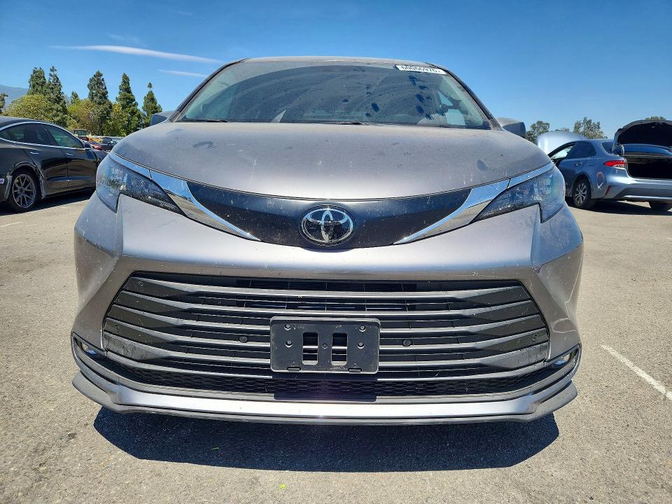 Продажа на аукционе авто 2026 Toyota Sienna, vin: 5TDYSKFC0TS249815, номер лота: 60066976