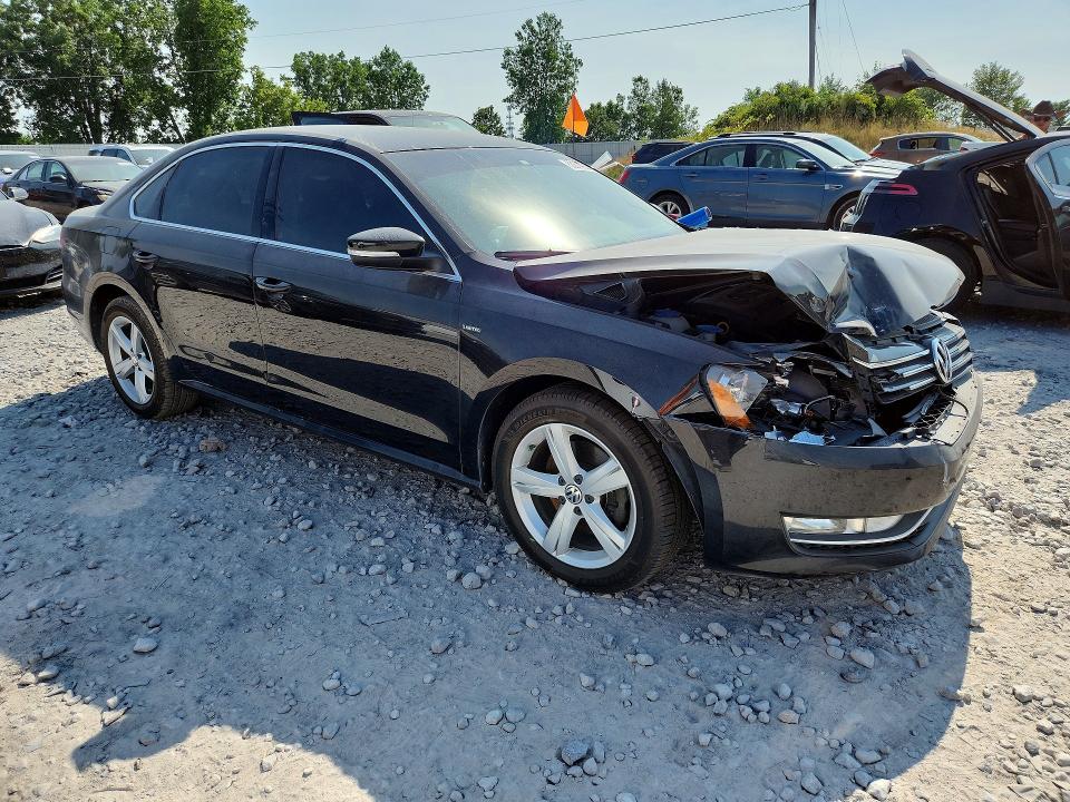 Продажа на аукционе авто 2015 Volkswagen Passat, vin: 1VWAT7A31FC103526, номер лота: 60670936