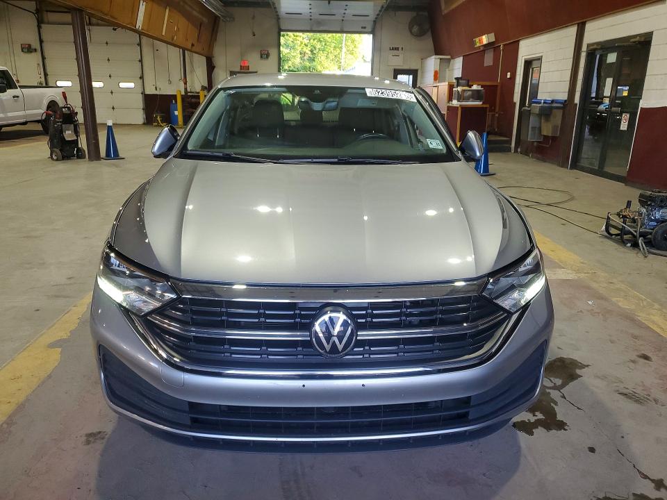 62395256 :رقم المزاد ، 3VW5M7BUXRM078652 vin ، 2024 Volkswagen Jetta مزاد بيع
