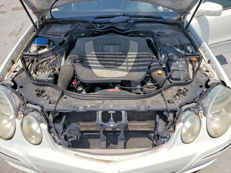 62727606 :رقم المزاد ، WDBUH87X48B242221 vin ، 2008 Mercedes-benz E مزاد بيع