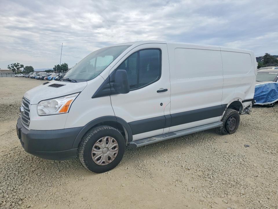 60822276 :رقم المزاد ، 1FTYR1ZM6KKB21384 vin ، 2019 Ford Transit مزاد بيع