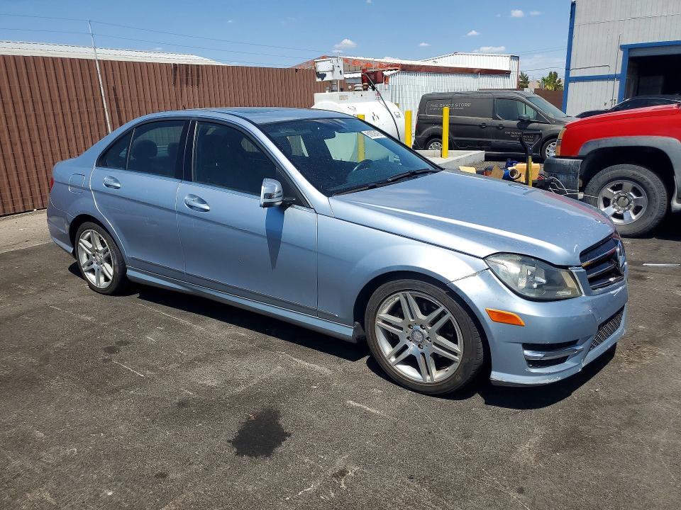 61872476 :رقم المزاد ، WDDGF4HB9EG214273 vin ، 2014 Mercedes-benz C مزاد بيع