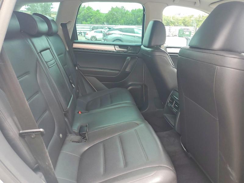 61584576 :رقم المزاد ، WVGFF9BP5BD002471 vin ، 2011 Volkswagen Touareg مزاد بيع
