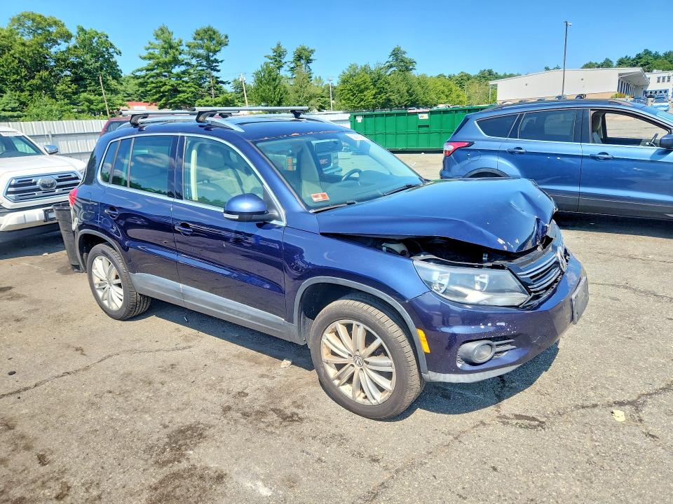 62206096 :رقم المزاد ، WVGAV7AX9DW547468 vin ، 2013 Volkswagen Tiguan مزاد بيع