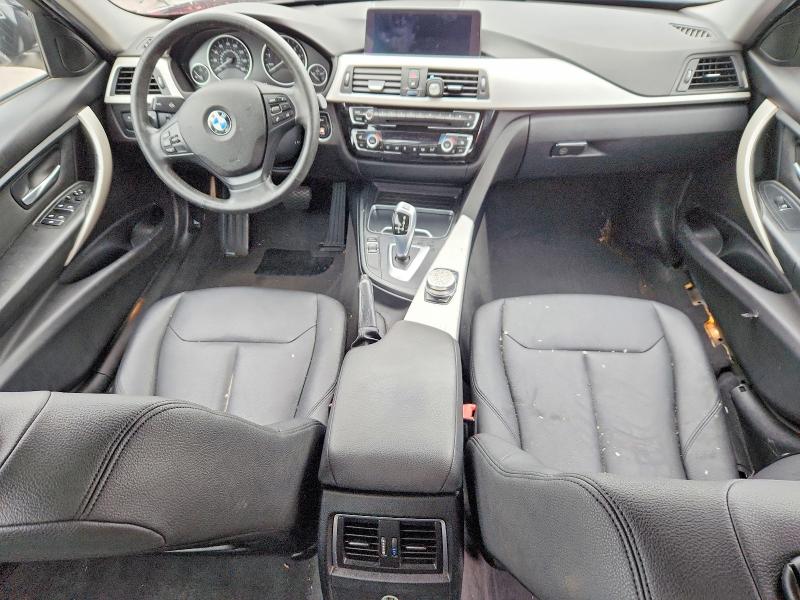 59782526 :رقم المزاد ، WBA8E5G55JNU47668 vin ، 2018 Bmw 320 مزاد بيع