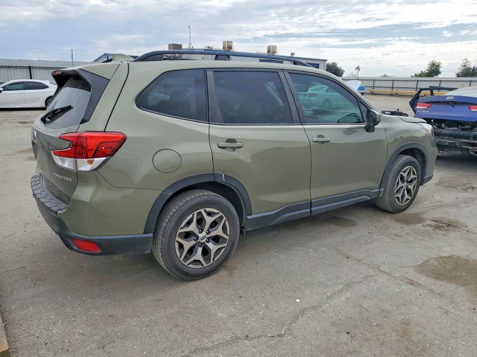 Продажа на аукционе авто 2019 Subaru Forester, vin: JF2SKAGC2KH592161, номер лота: 61199276