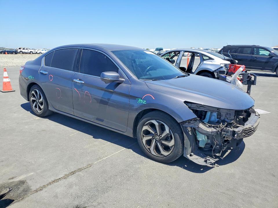 62722406 :رقم المزاد ، 1HGCR3F86HA012372 vin ، 2017 Honda Accord مزاد بيع