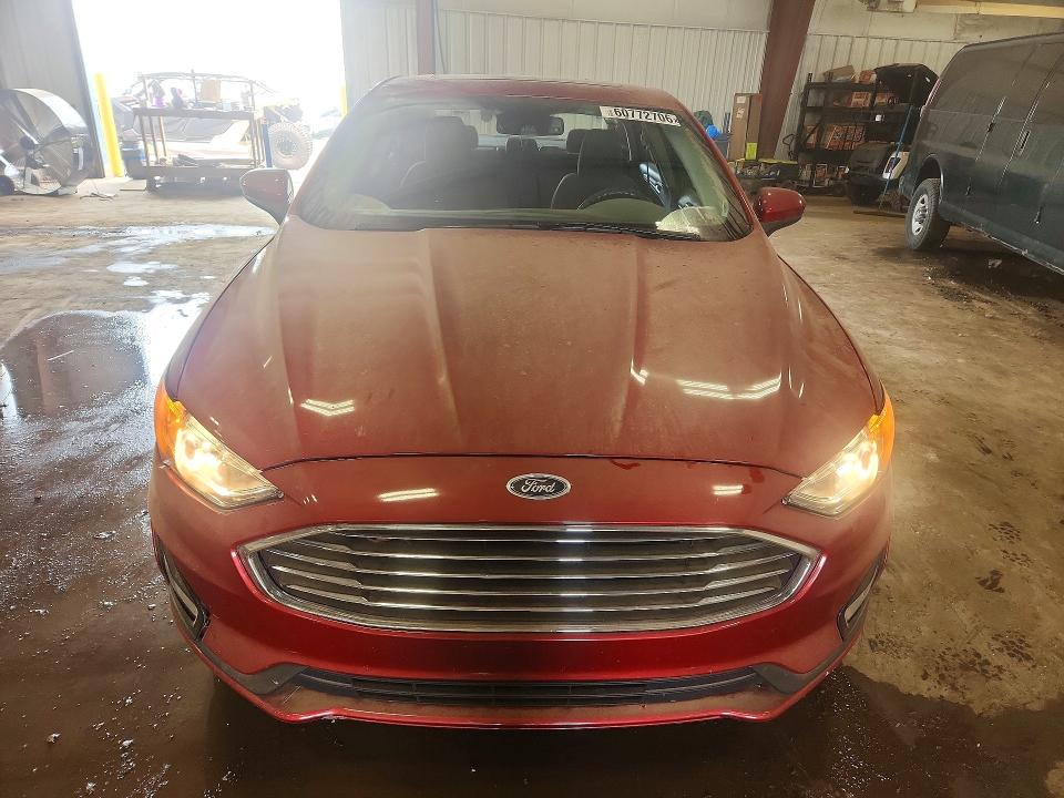 60772706 :رقم المزاد ، 3FA6P0T95LR260985 vin ، 2020 Ford Fusion مزاد بيع