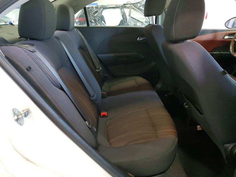 63052186 :رقم المزاد ، 1G1JC5SG9F4164831 vin ، 2015 Chevrolet Sonic مزاد بيع