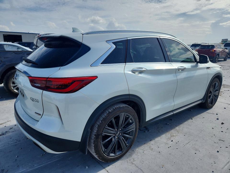 2020 Infiniti Qx50 მანქანა იყიდება აუქციონზე, vin: 3PCAJ5M13LF110824, აუქციონის ნომერი: 61307206