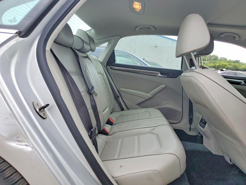 Продажа на аукционе авто 2016 Volkswagen Passat, vin: 1VWBS7A34GC032010, номер лота: 62418756