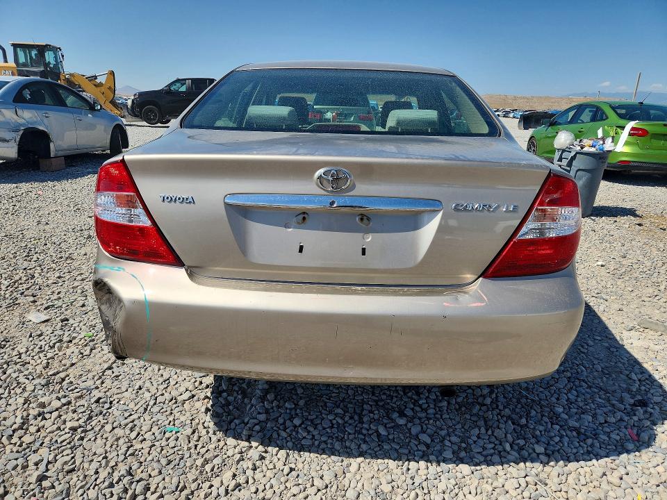 62463016 :رقم المزاد ، JTDBE32K640266932 vin ، 2004 Toyota Camry مزاد بيع