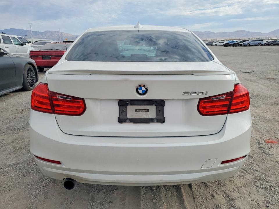Продаж на аукціоні авто 2015 Bmw 320, vin: WBA3B1C53FK140817, номер лоту: 61122196