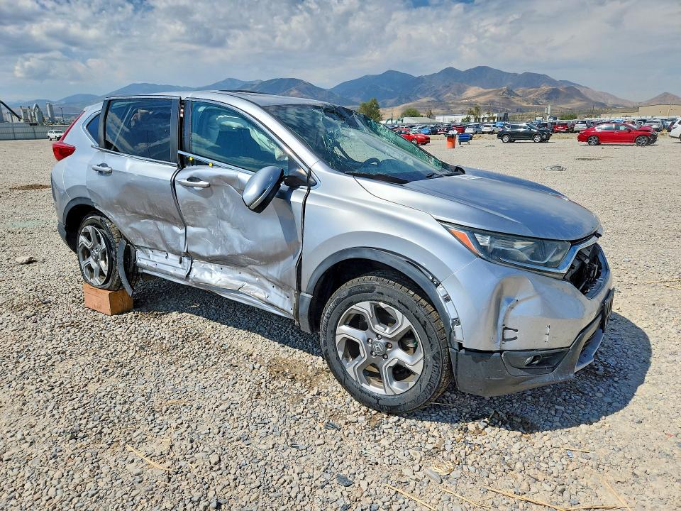 62833646 :رقم المزاد ، 2HKRW2H80HH628117 vin ، 2017 Honda Cr-v مزاد بيع