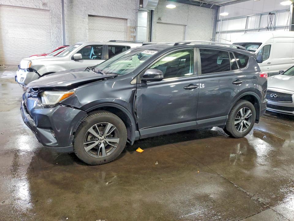 Продаж на аукціоні авто 2018 Toyota Rav4, vin: JTMRFREV5JD254375, номер лоту: 61982146