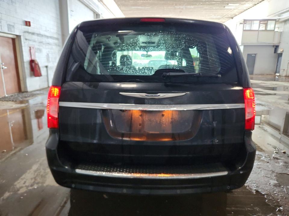 60791246 :رقم المزاد ، 2A4RR8DG9BR680258 vin ، 2011 Chrysler Town & Country مزاد بيع