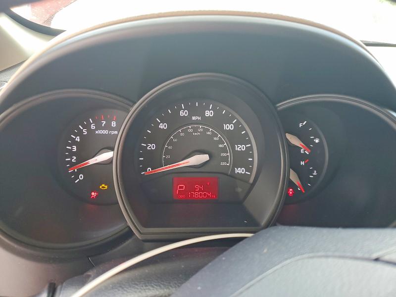 62310686 :رقم المزاد ، KNADM4A33F6464800 vin ، 2015 Kia Rio مزاد بيع