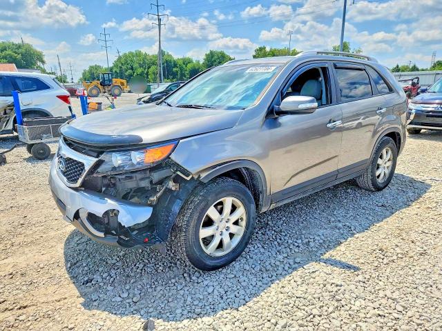 2013 Kia Sorento მანქანა იყიდება აუქციონზე, vin: 5XYKT3A6XDG396667, აუქციონის ნომერი: 62627706