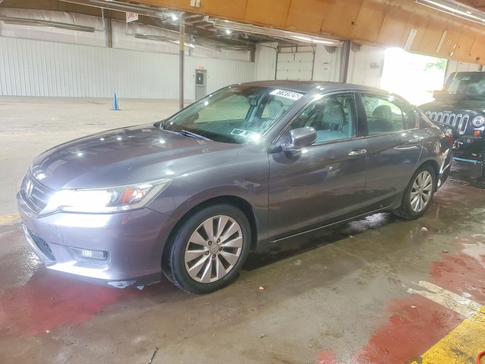Auction sale of the 2014 Honda Accord, vin: 1HGCR2F86EA010076, lot number: 61141926