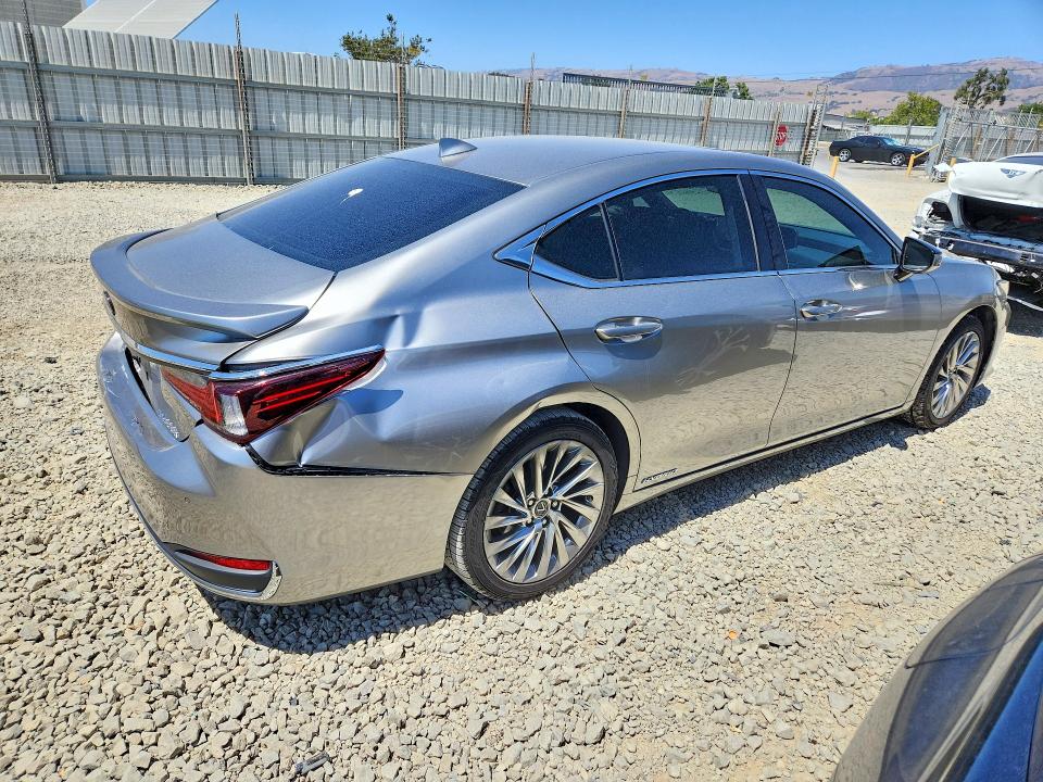 61844796 :رقم المزاد ، 58AE21B12LU005164 vin ، 2020 Lexus Es مزاد بيع