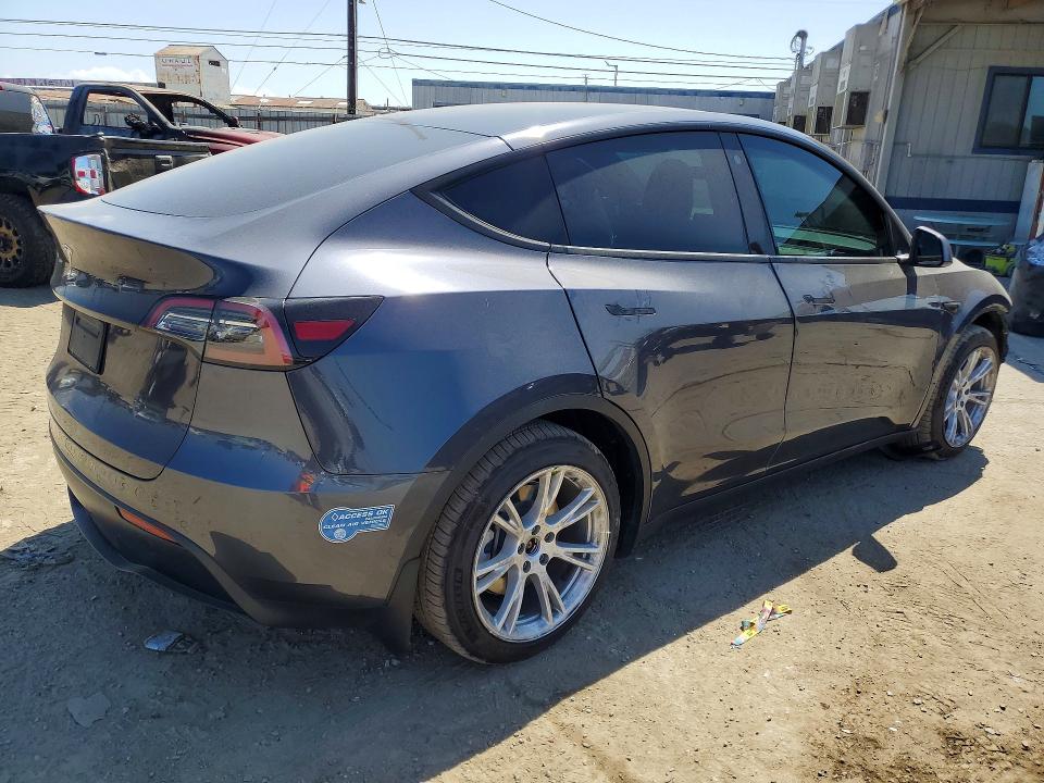 60690096 :رقم المزاد ، 5YJYGDEE9MF282866 vin ، 2021 Tesla Model Y مزاد بيع