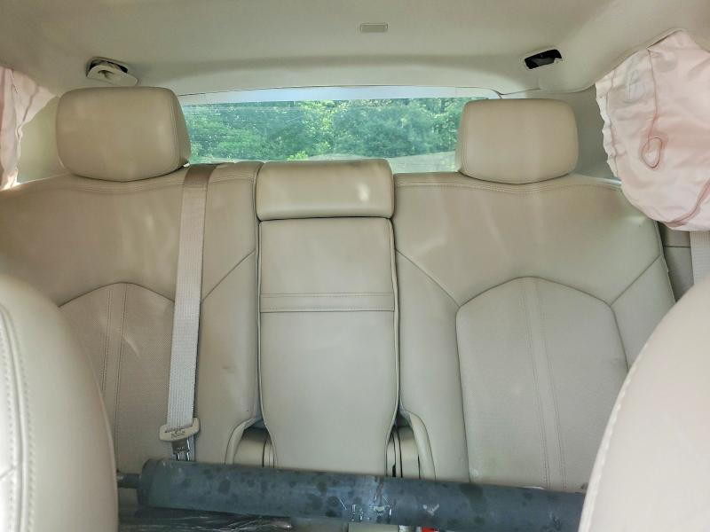 61997696 :رقم المزاد ، 3GYFNFE37FS530074 vin ، 2015 Cadillac Srx مزاد بيع