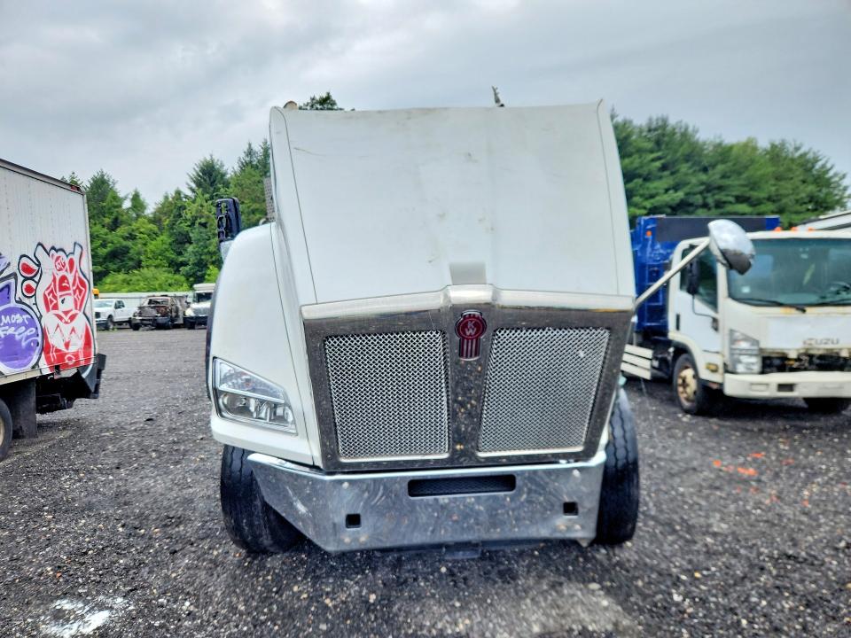 59830326 :رقم المزاد ، 1NKZXPTX0KJ247664 vin ، 2019 Kenworth Construction مزاد بيع