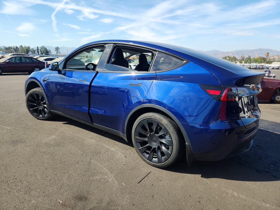 61093226 :رقم المزاد ، 7SAYGDEE1PA124414 vin ، 2023 Tesla Model Y مزاد بيع