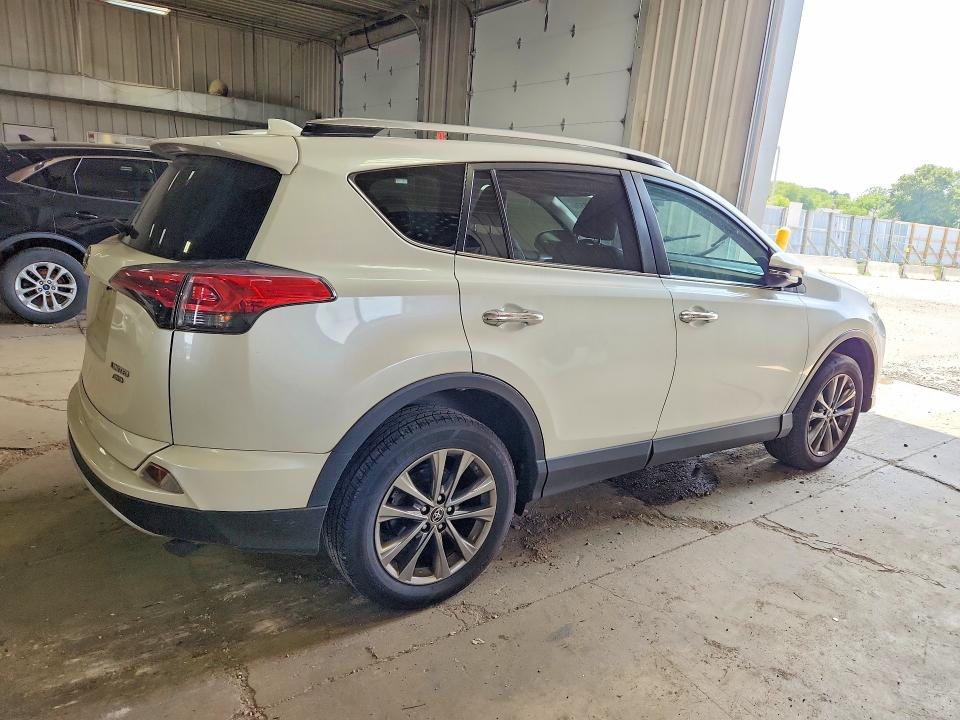 Продажа на аукционе авто 2018 Toyota Rav4, vin: JTMDFREV1JJ231901, номер лота: 61479376