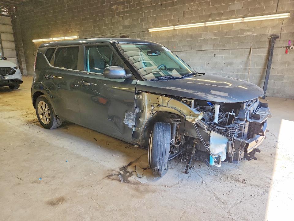 62331356 :رقم المزاد ، KNDJ23AU4P7199394 vin ، 2023 Kia Soul مزاد بيع