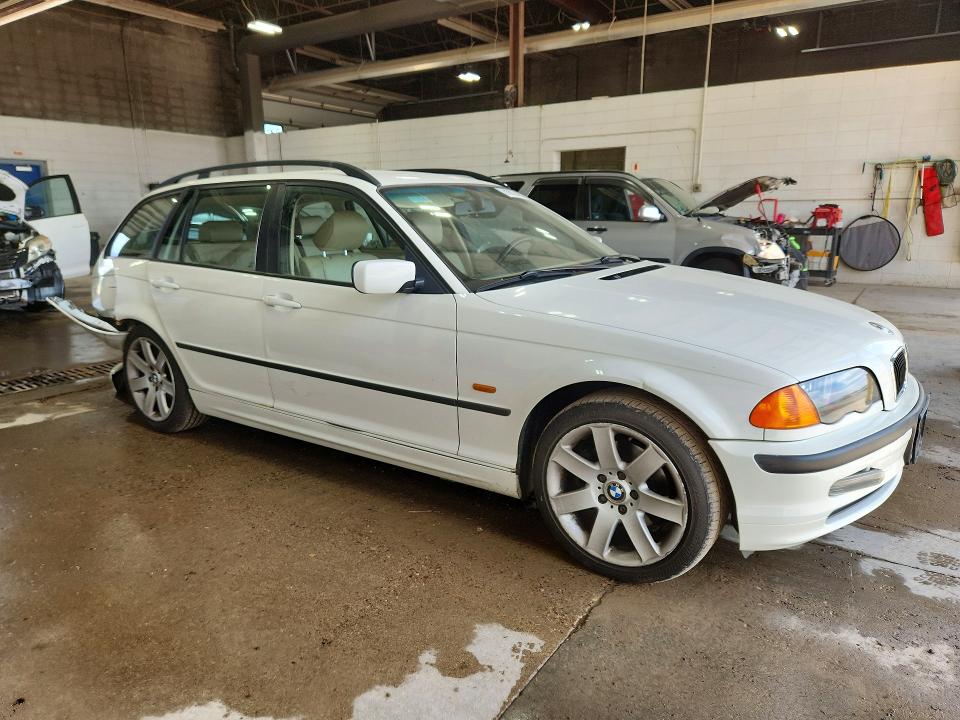 Продаж на аукціоні авто 2000 Bmw 323, vin: WBAAR3344YJB35059, номер лоту: 61082406
