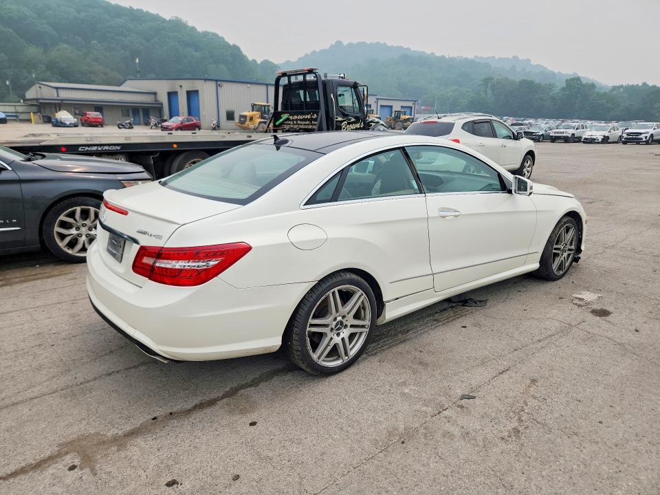 Продажа на аукционе авто 2010 Mercedes-benz E, vin: WDDKJ7CB1AF043598, номер лота: 61349096