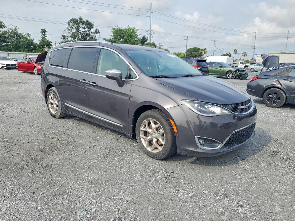 2017 Chrysler Pacifica მანქანა იყიდება აუქციონზე, vin: 2C4RC1GG4HR797782, აუქციონის ნომერი: 62562726