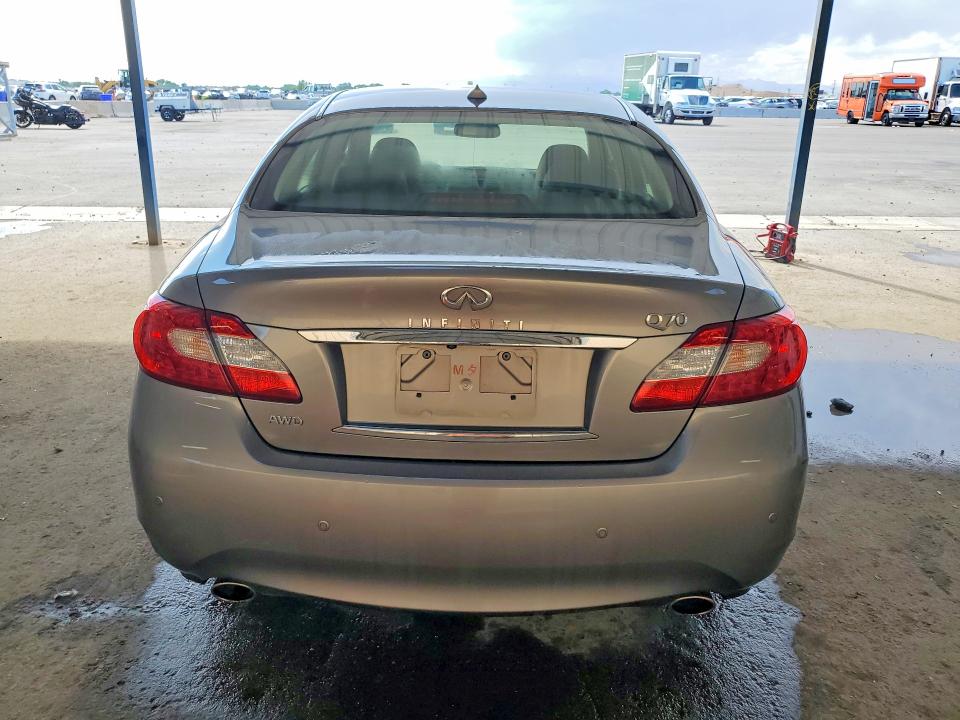 61331226 :رقم المزاد ، JN1BY1AR2EM320122 vin ، 2014 Infiniti Q70 مزاد بيع