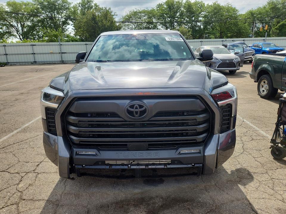 Продажа на аукционе авто 2025 Toyota Tundra, vin: 5TFLA5DBXSX329625, номер лота: 59821926