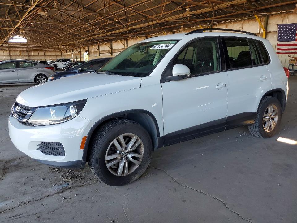61130706 :رقم المزاد ، WVGAV7AX2FW565345 vin ، 2015 Volkswagen Tiguan مزاد بيع