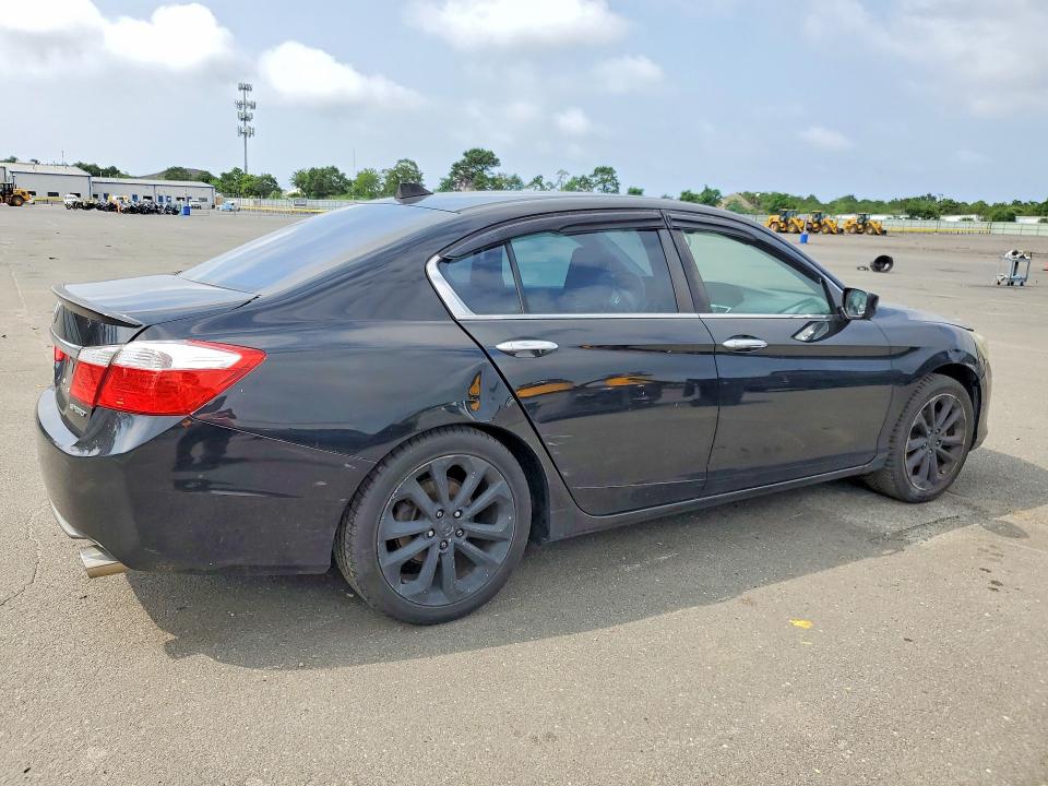 2015 Honda Accord მანქანა იყიდება აუქციონზე, vin: 1HGCR2F5XFA079585, აუქციონის ნომერი: 61927276