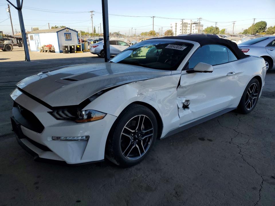 Auction sale of the 2018 Ford Mustang, vin: 1FATP8UH7J5132397, lot number: 58843836