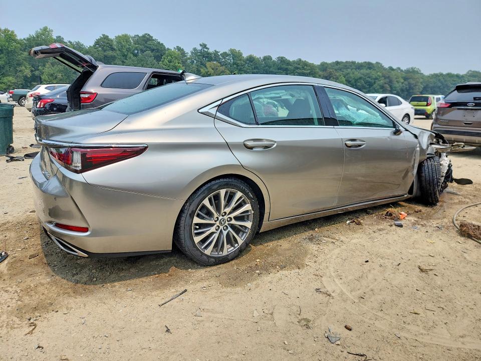 61190236 :رقم المزاد ، 58ABZ1B11KU008408 vin ، 2019 Lexus Es مزاد بيع